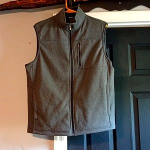 Izod Vest sizeM  nwot